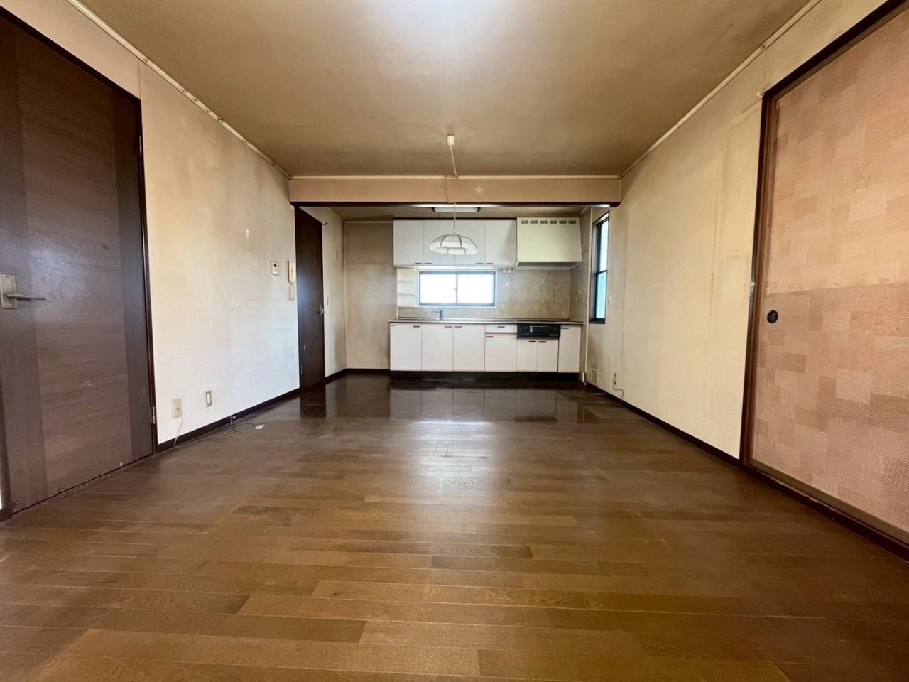 【リビング】ご家族の会話が弾むリビング♪