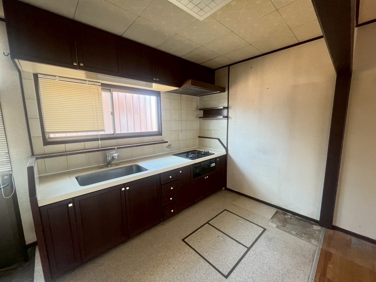 【キッチン】広いキッチンスペースは、並んでお料理ができます♪