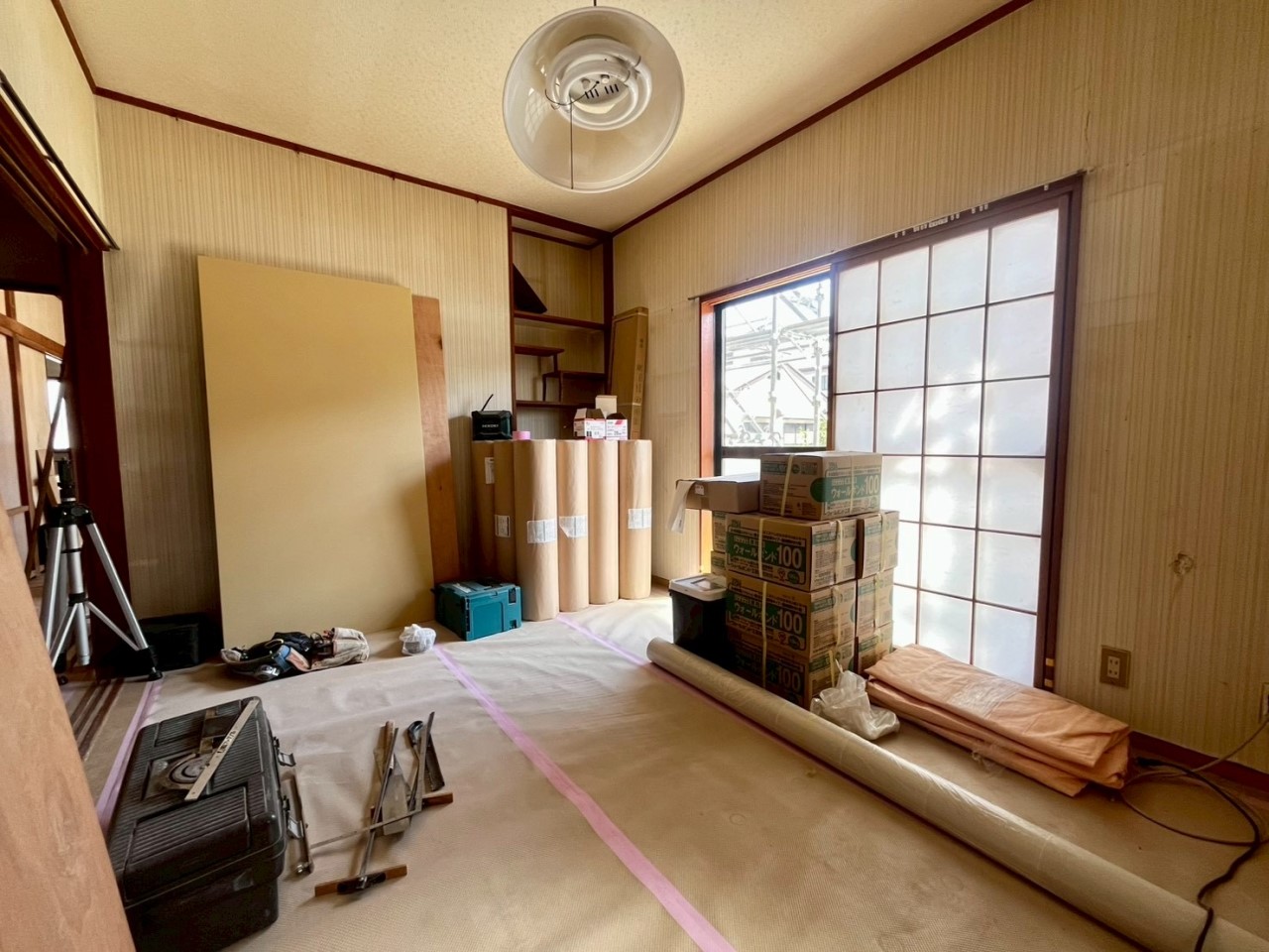 【1F洋室】和室から洋室へ変更中です！  ※リフォーム中写真