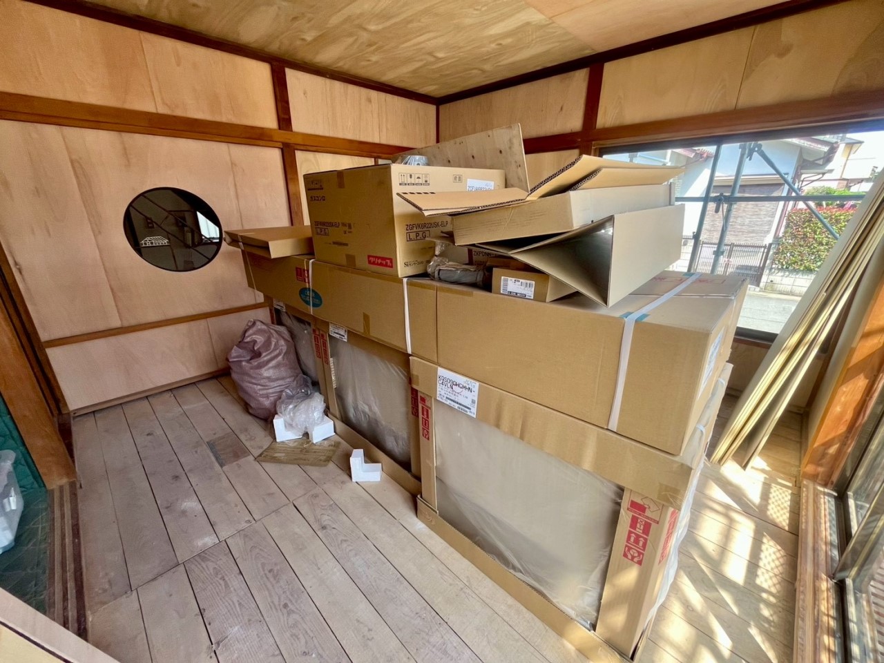 【1F和室】畳表替え中です♪  ※リフォーム中写真