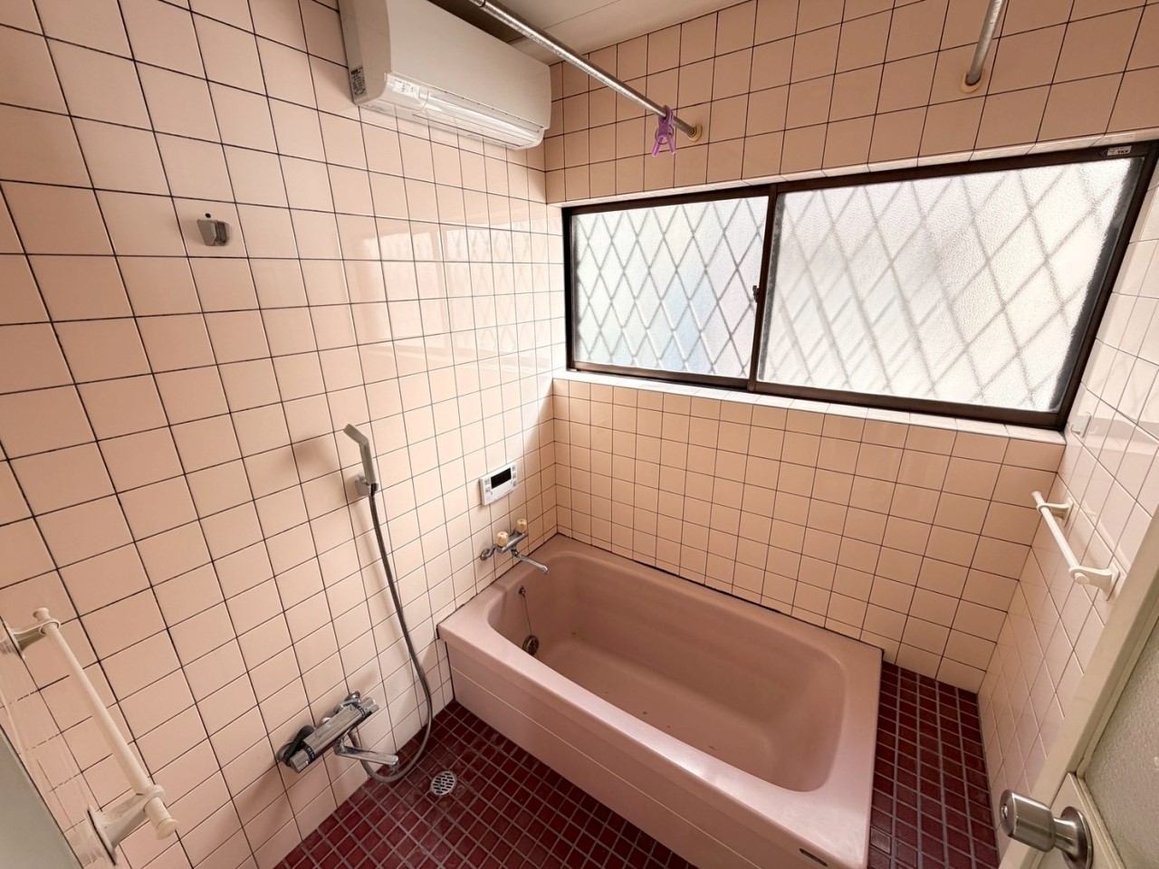 【浴室】ヒートショックを防ぐエアコン付き♪