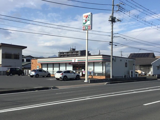 セブンイレブン前橋箱田店(1000m)-