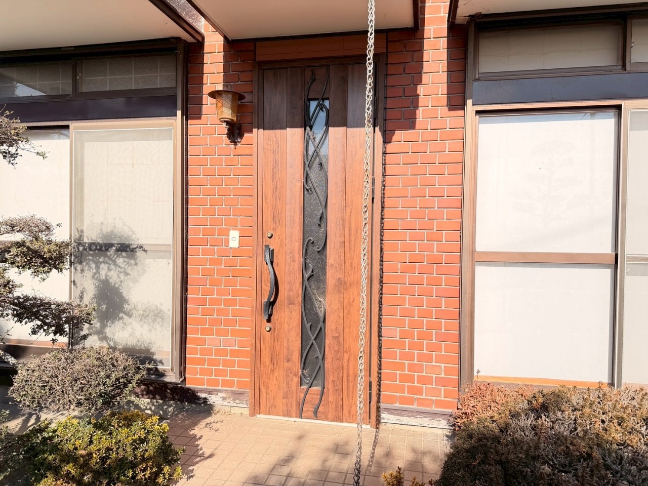 【玄関】リフォーム歴がある片開の玄関ドア♪