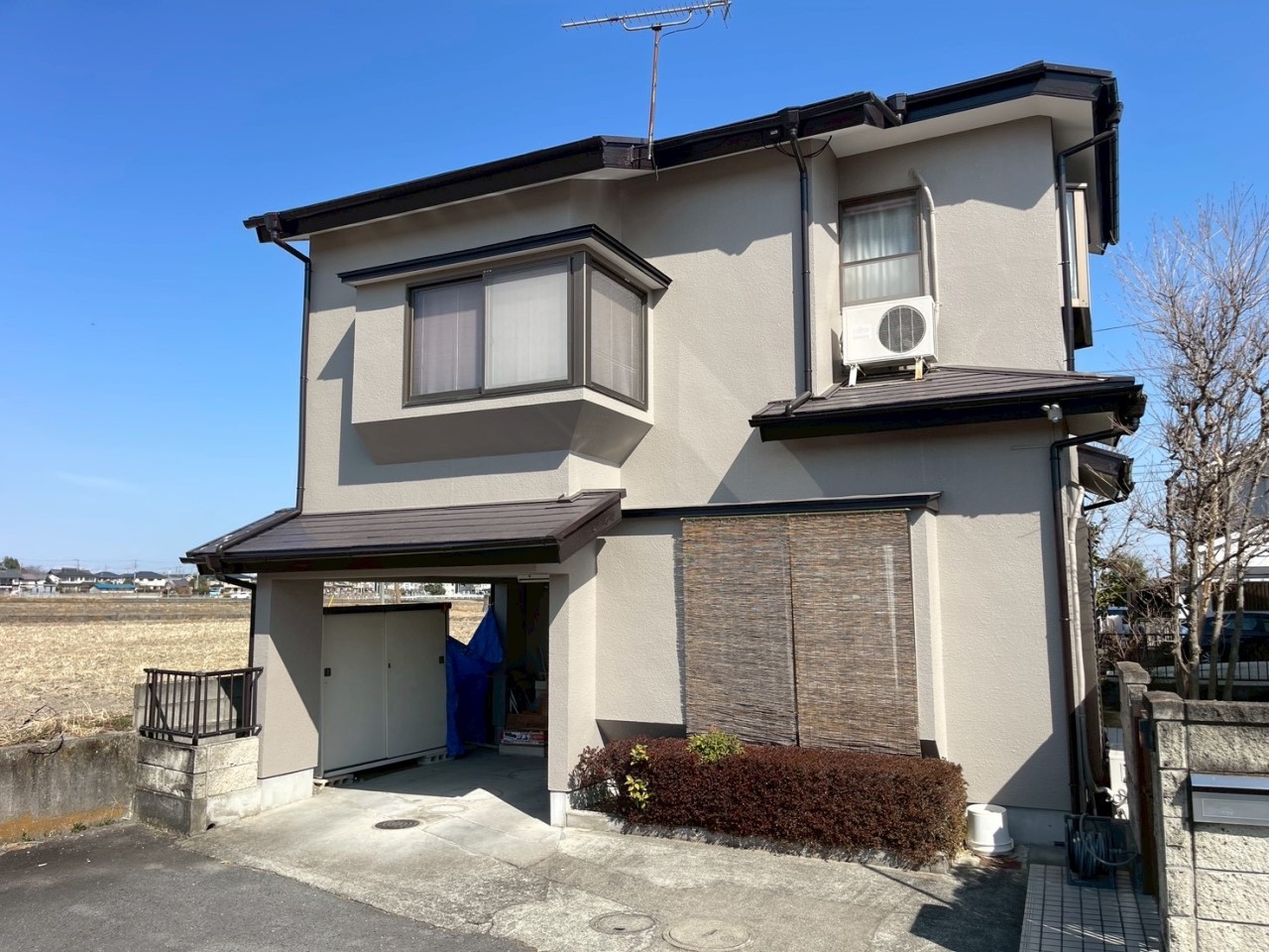 【外観】落ち着いた色見の外壁です♪