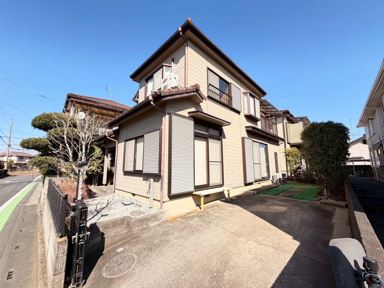 【外観】駐車は2台可能です♪  ※車種によります