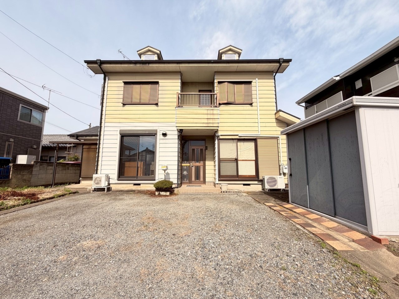 【外観】コンビニ・薬局まで徒歩5分の好立地♪