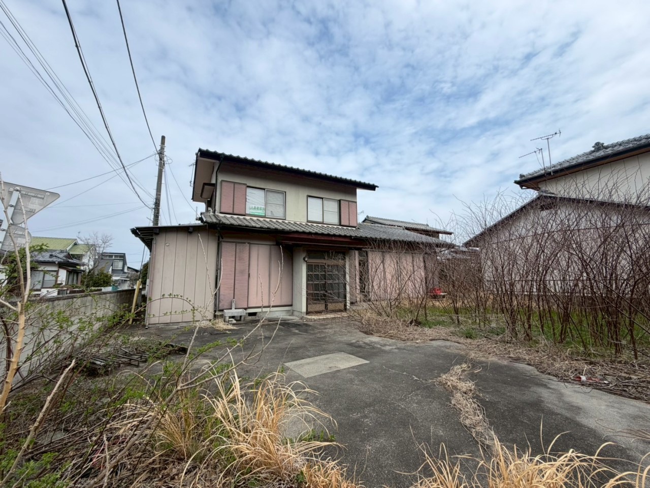 【外観】約84坪の広々とした敷地です♪