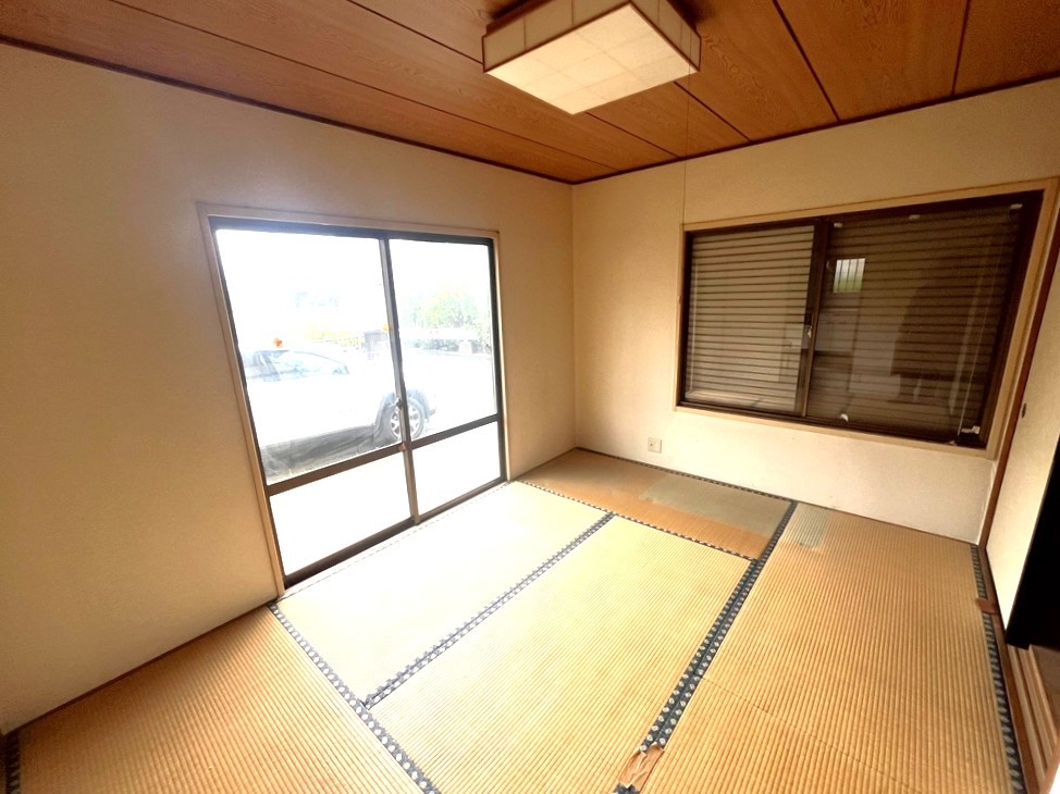 【1階和室】お子様の遊び部屋や、お昼寝スペースにも最適なお部屋です(^^)/