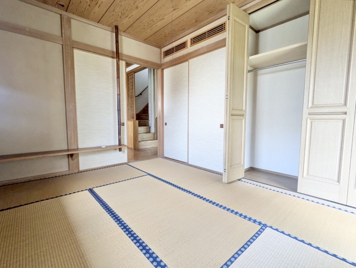 【1階和室】リラックスできる和室は、1人のプライベート空間にもなり落ち着くお部屋です♪