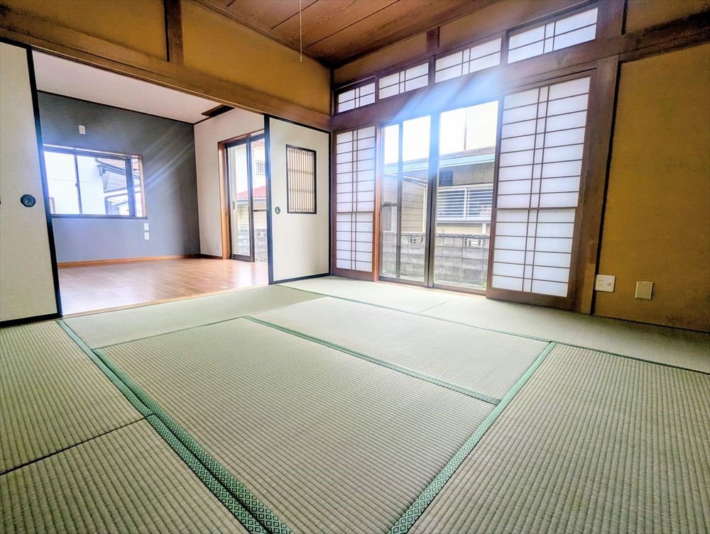 【１F和室】※リフォーム後の写真です（2026年3月撮影）客間としても家族の安らぎのスペースとしても活躍する和室♪