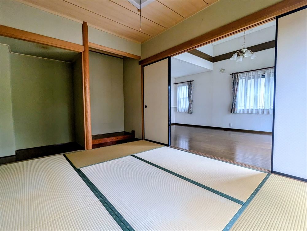 【内観】※現況販売となります。１階６帖の和室。（２０２５．１１月撮影）