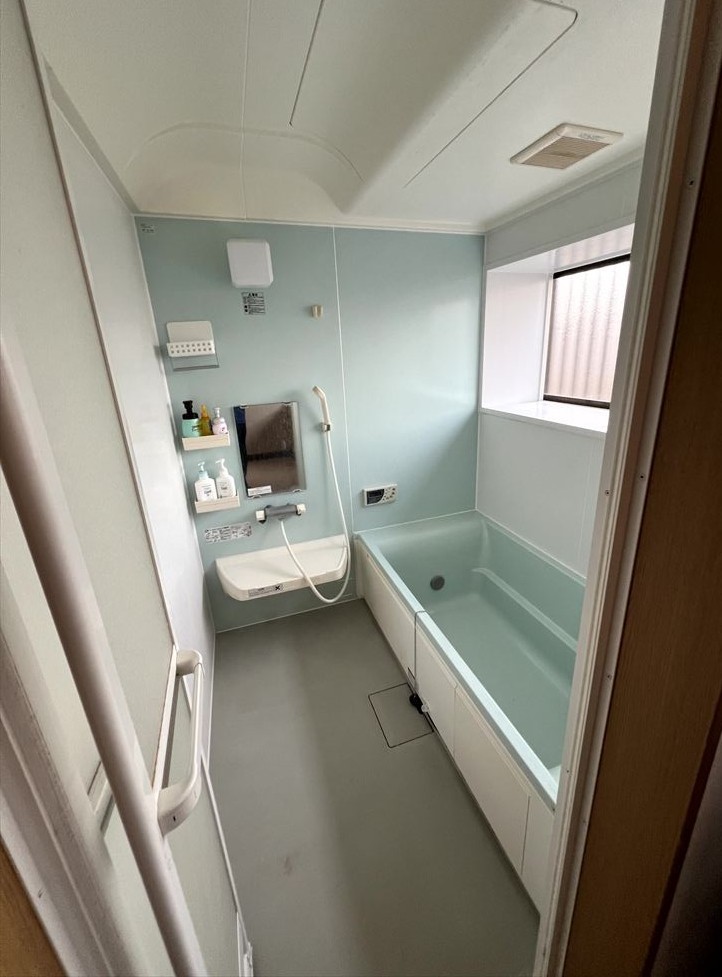 【浴室】※現況販売となります。ゆとりある浴室♪足を伸ばして1日の疲れを癒せます♪（2025.12月撮影）