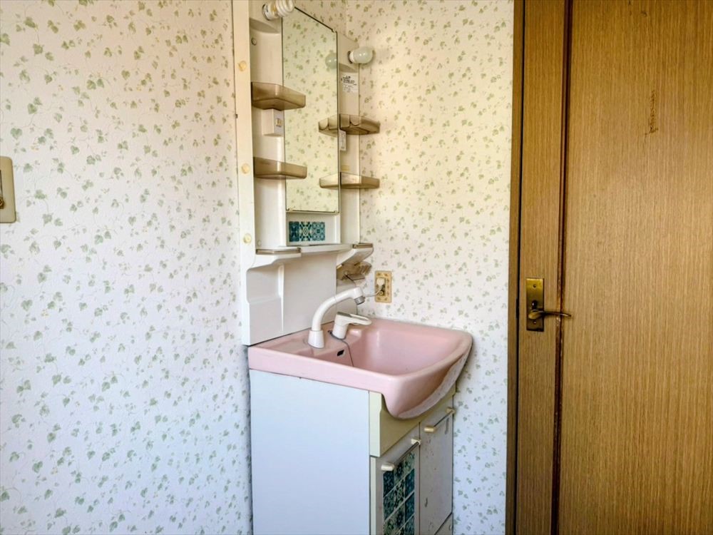 【洗面所】シンプルで洗練されたデザインの洗面所♪※2026年3月撮影