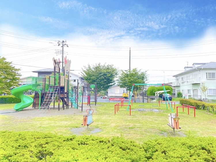 堀町街区公園(230m)-堀町街区公園まで徒歩3分（約230ｍ）