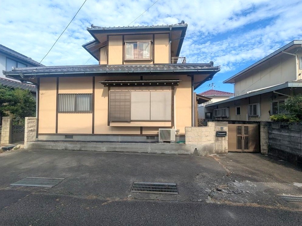 落ち着きのある佇まいの和風建築です♪※現況販売となります。（2025.9月撮影）