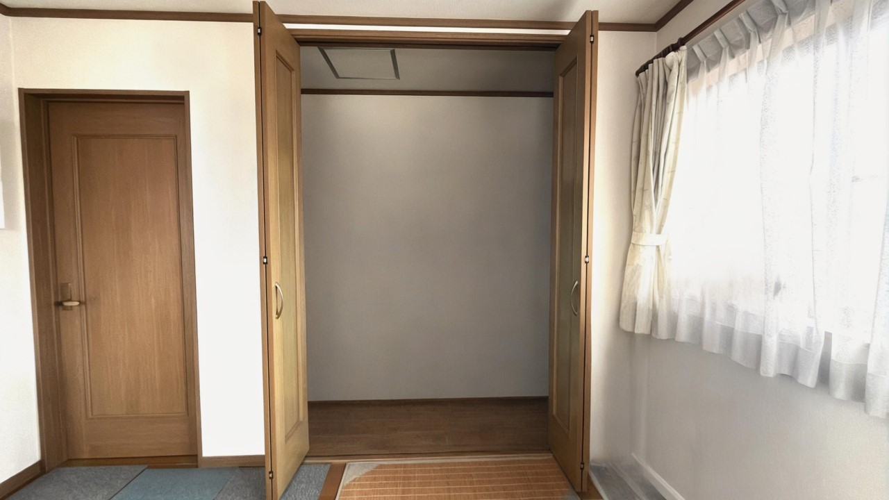 2F洋室の収納※2025年7月撮影