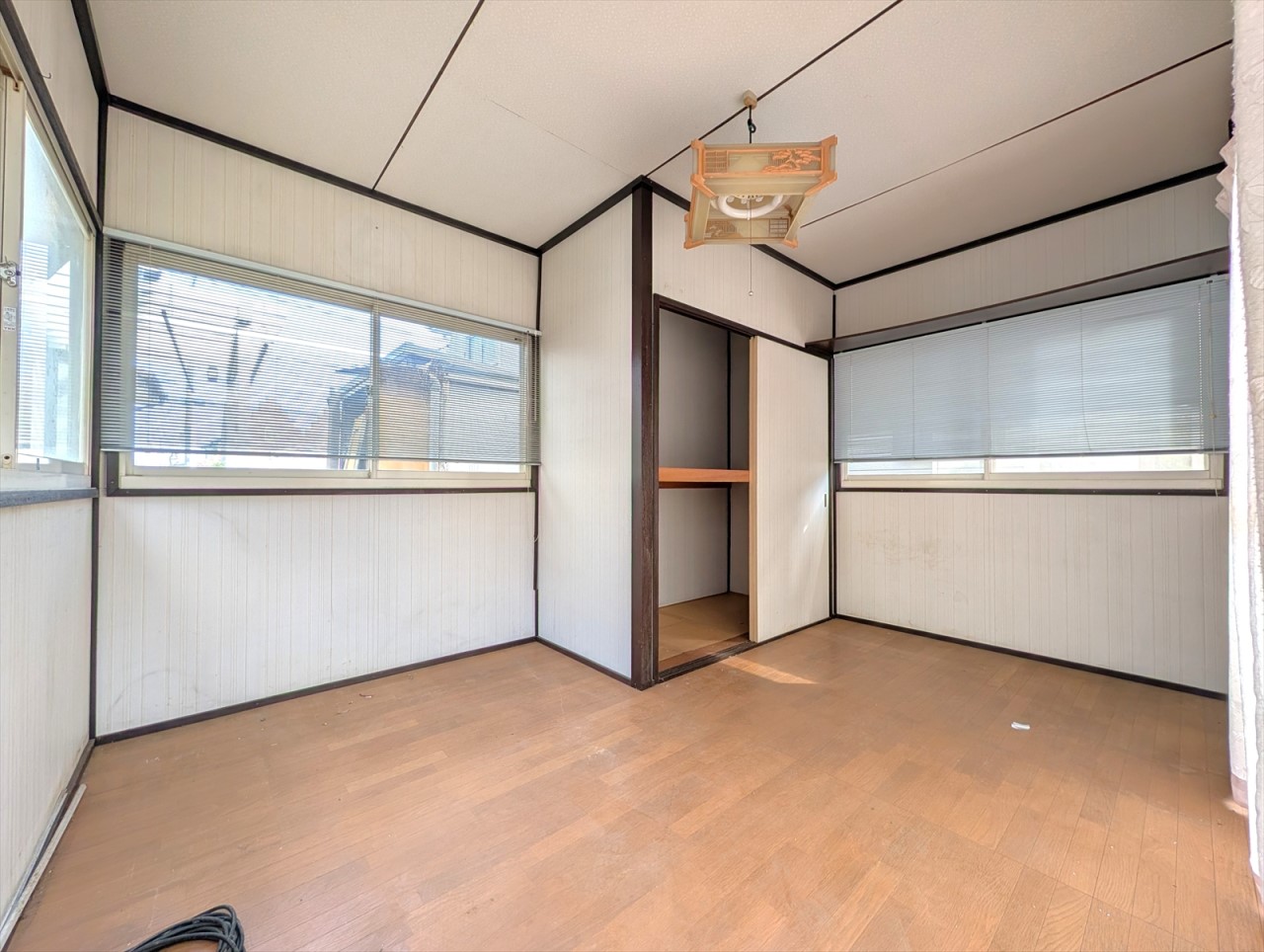 お庭スペースには広々とした物置がございます！ガーデニング用品や車用品をしまえるだけでなく、ちょっとした休憩スペースにも便利です♪(2026年4月撮影)※リフォーム後写真