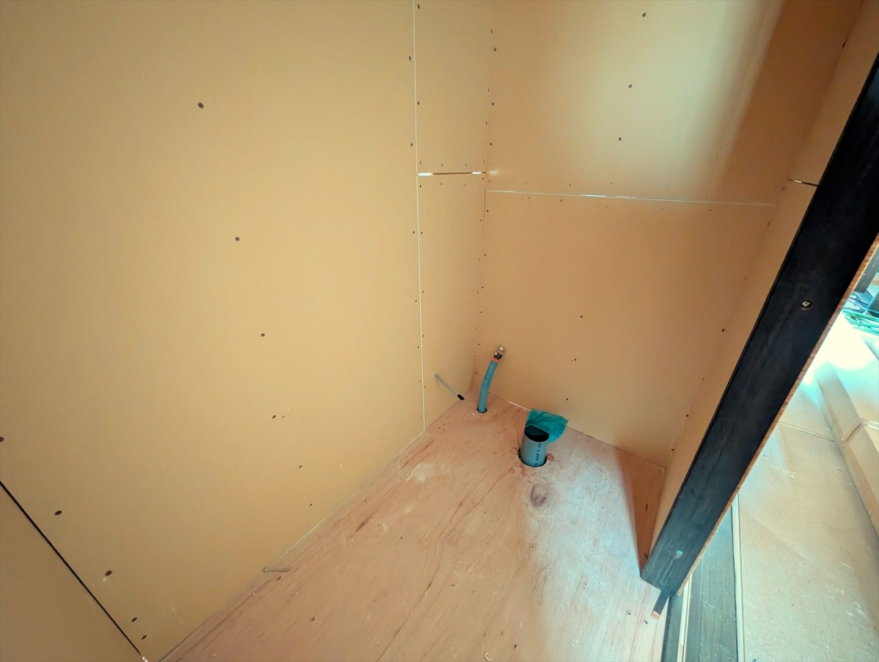 トイレも交換予定です！嬉しいウォシュレット付きです♪(2026年3月撮影)※リフォーム中写真