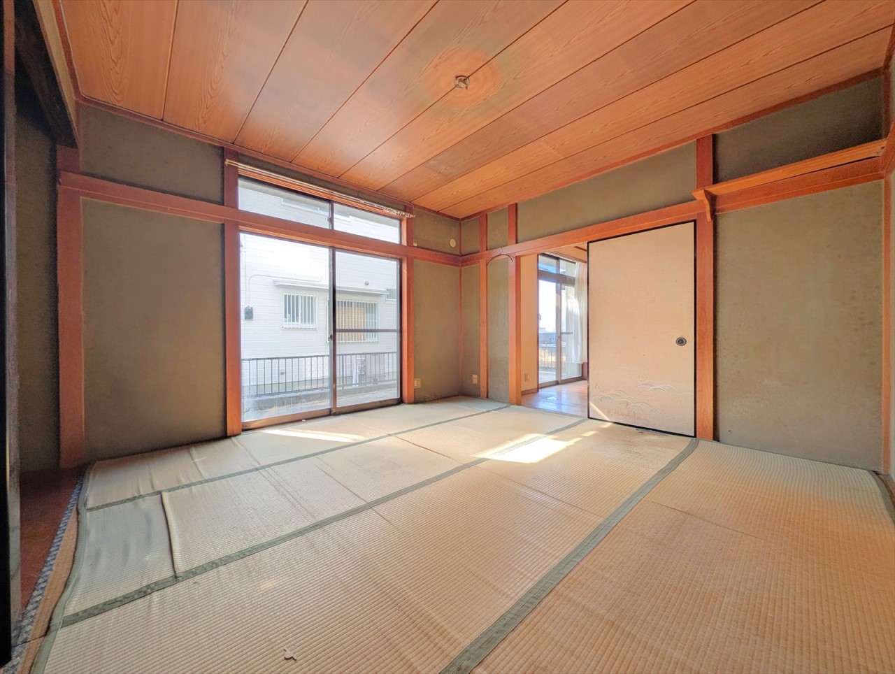 ■1階和室■8帖の広々とした和室です！リビング隣にある続き間の和室なので、リビングと合わせればさらに広く活用することができます♪(2026年1月撮影)※リフォーム前写真