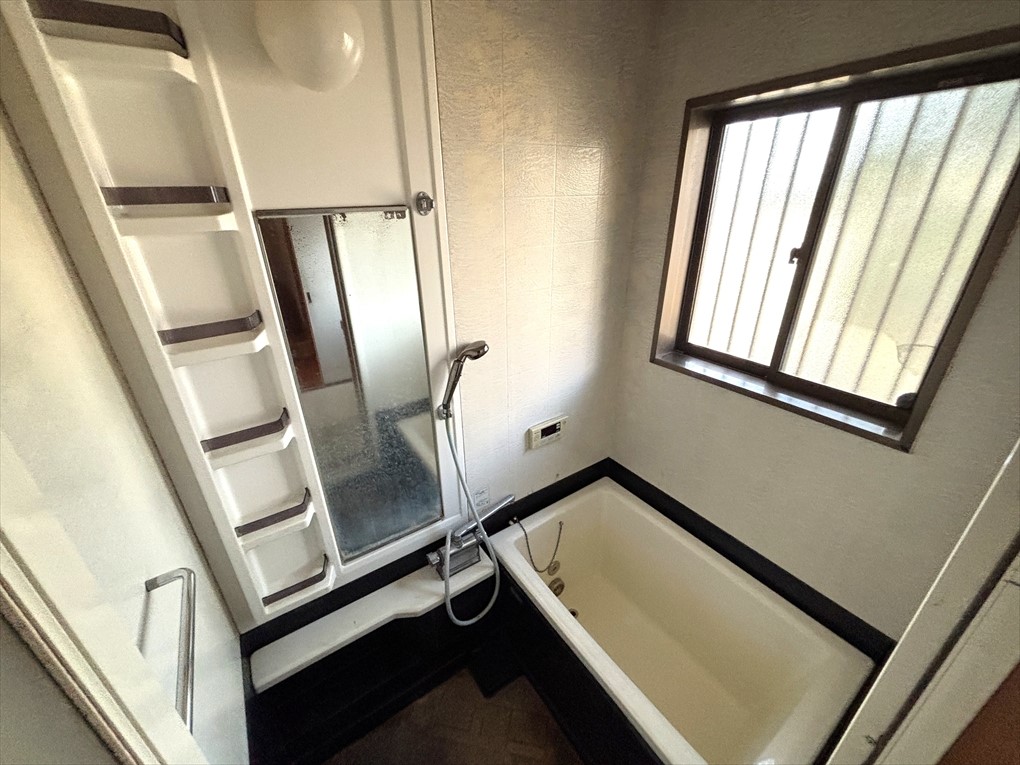 1日の疲れを癒すバスルーム！オートバスなので浴室に行かずにお湯を溜められます♪(2026年4月撮影)