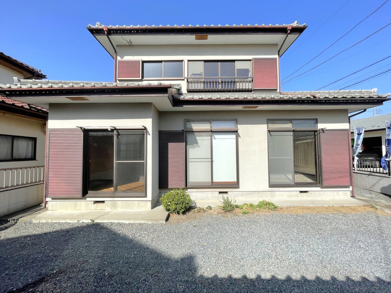 開放感のある北東角地です！交通量の落ち着いた閑静な住宅街で子育て世帯にもおすすめです♪(2026年3月撮影)※リフォーム前写真