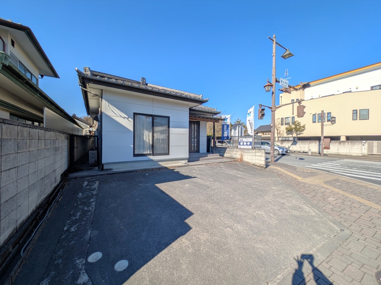 駐車が苦手な方にも安心な並列駐車です！車種によっては3台駐車可能です♪(2026年1月撮影)※リフォーム前写真