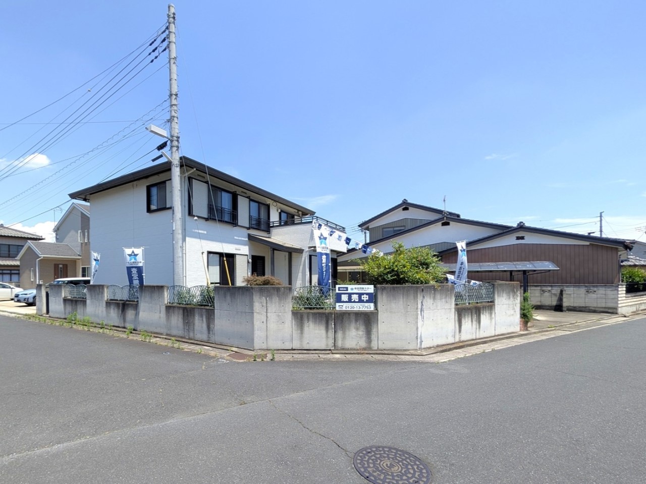 開放感ある南西角地で陽当たり良好です！落ち着いた車通りでゆったりお家時間を過ごせます！(2026年6月撮影)