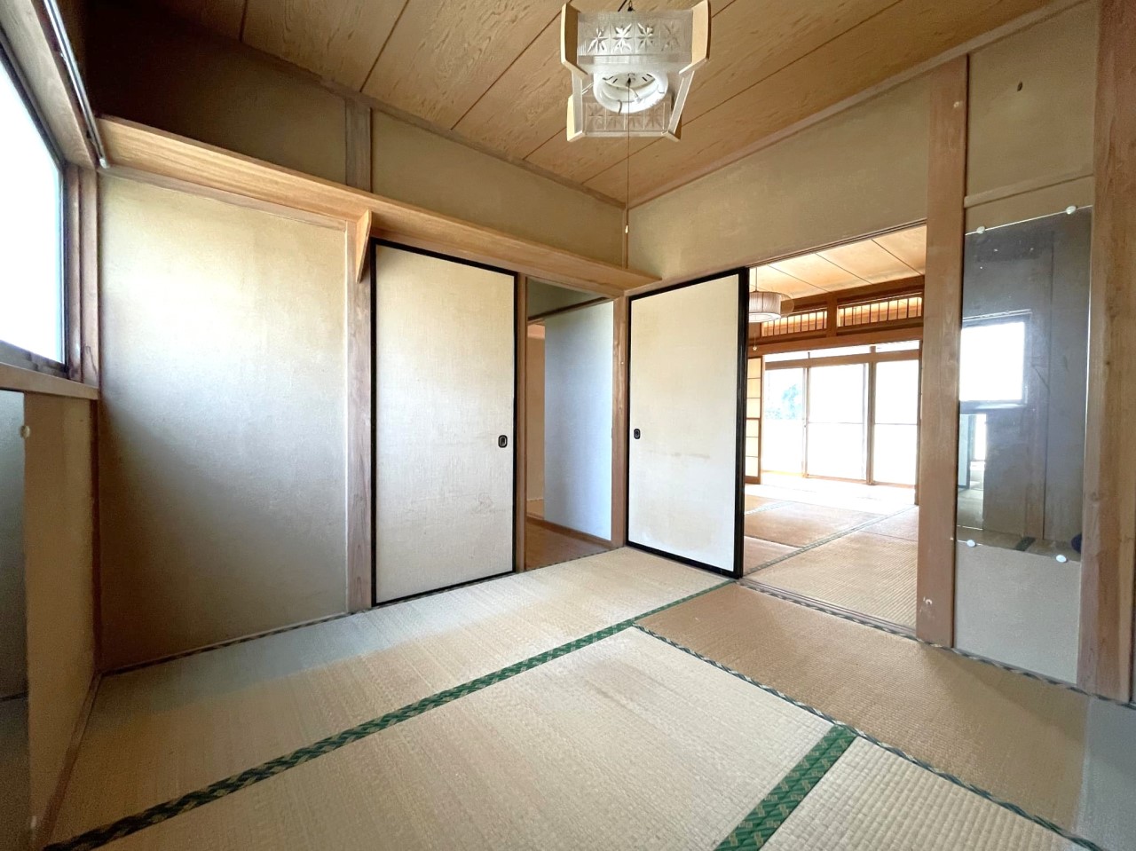 *. 1階居室 .*　※リフォーム前写真　  洋室にリフォームします。