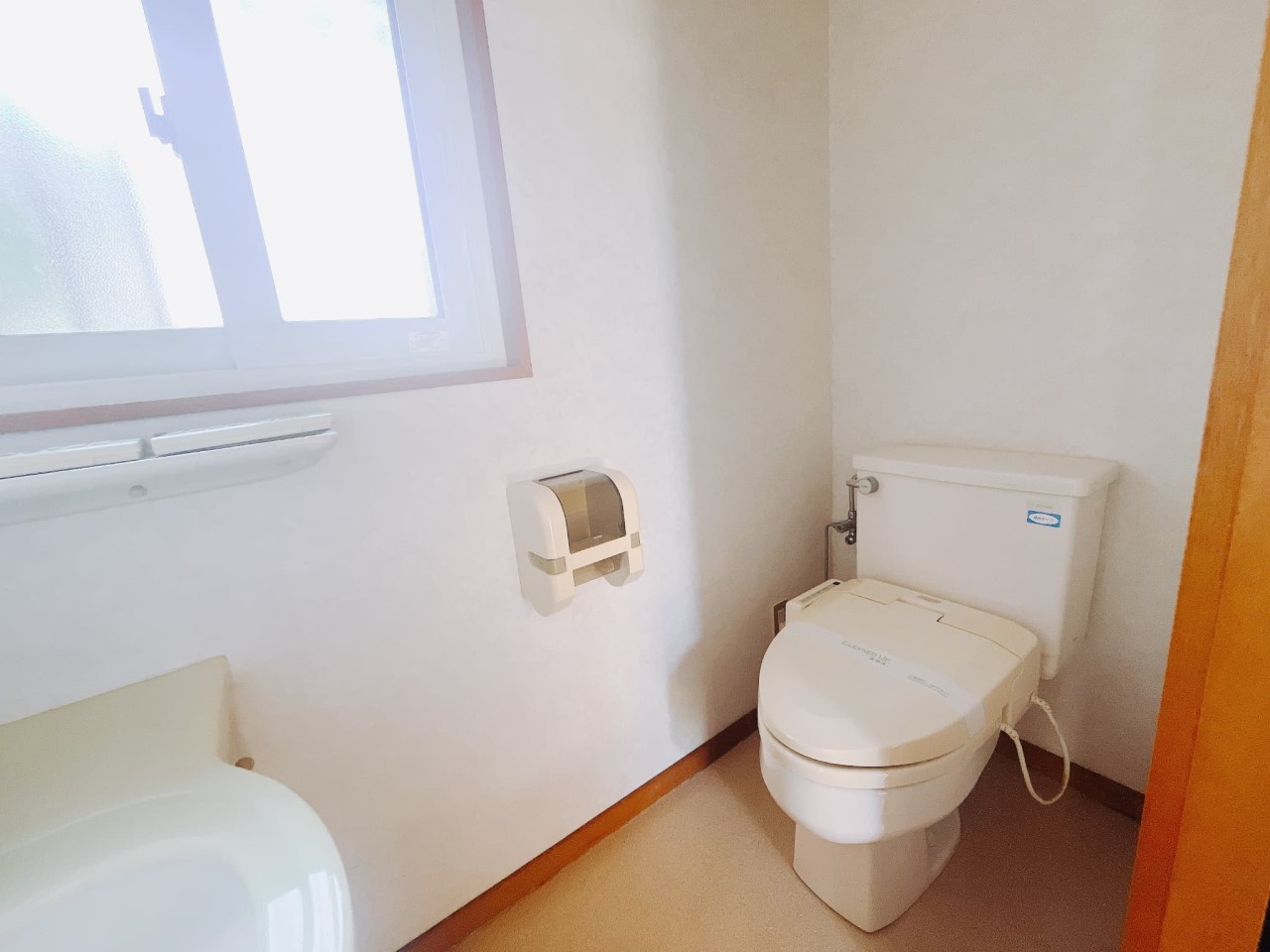 *. トイレ .*　※リフォーム前写真  　