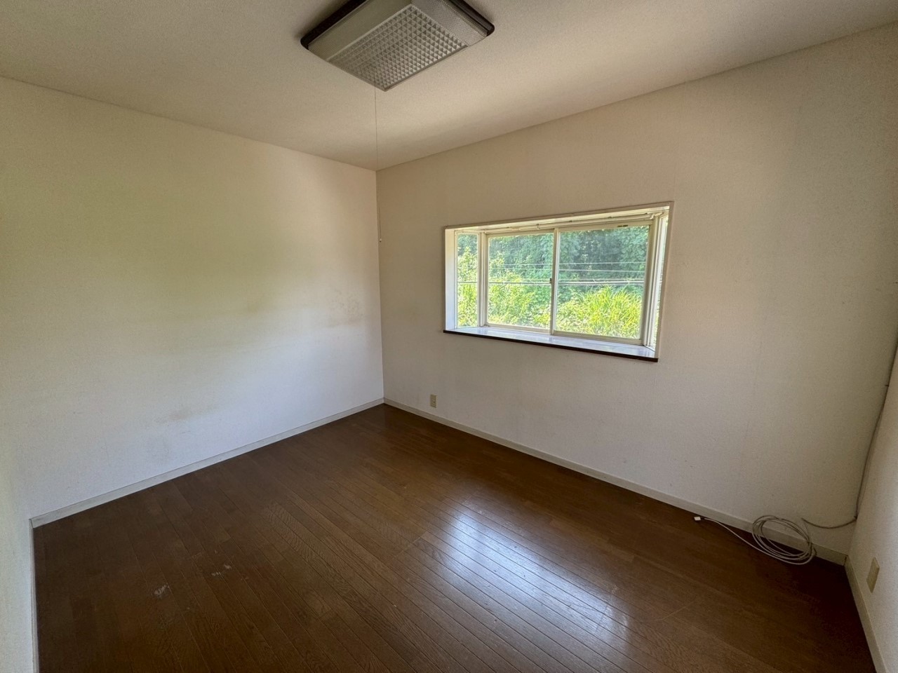 *. 洋室 .*  全室収納付きなので、お部屋が散らかりにくく広々と過ごすことができます＾＾