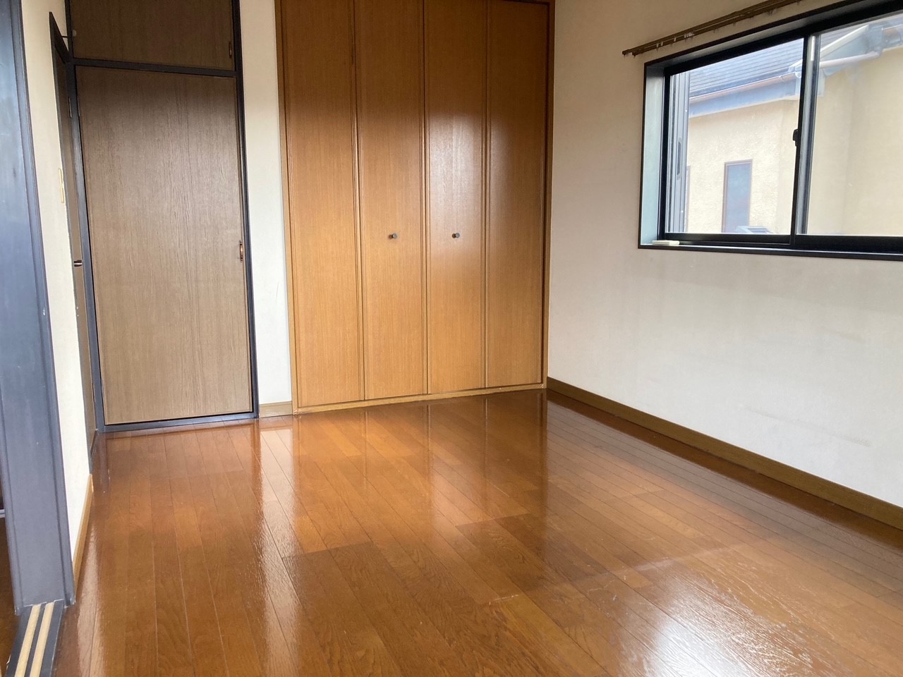 【洋室 】全居室に収納がございます♪