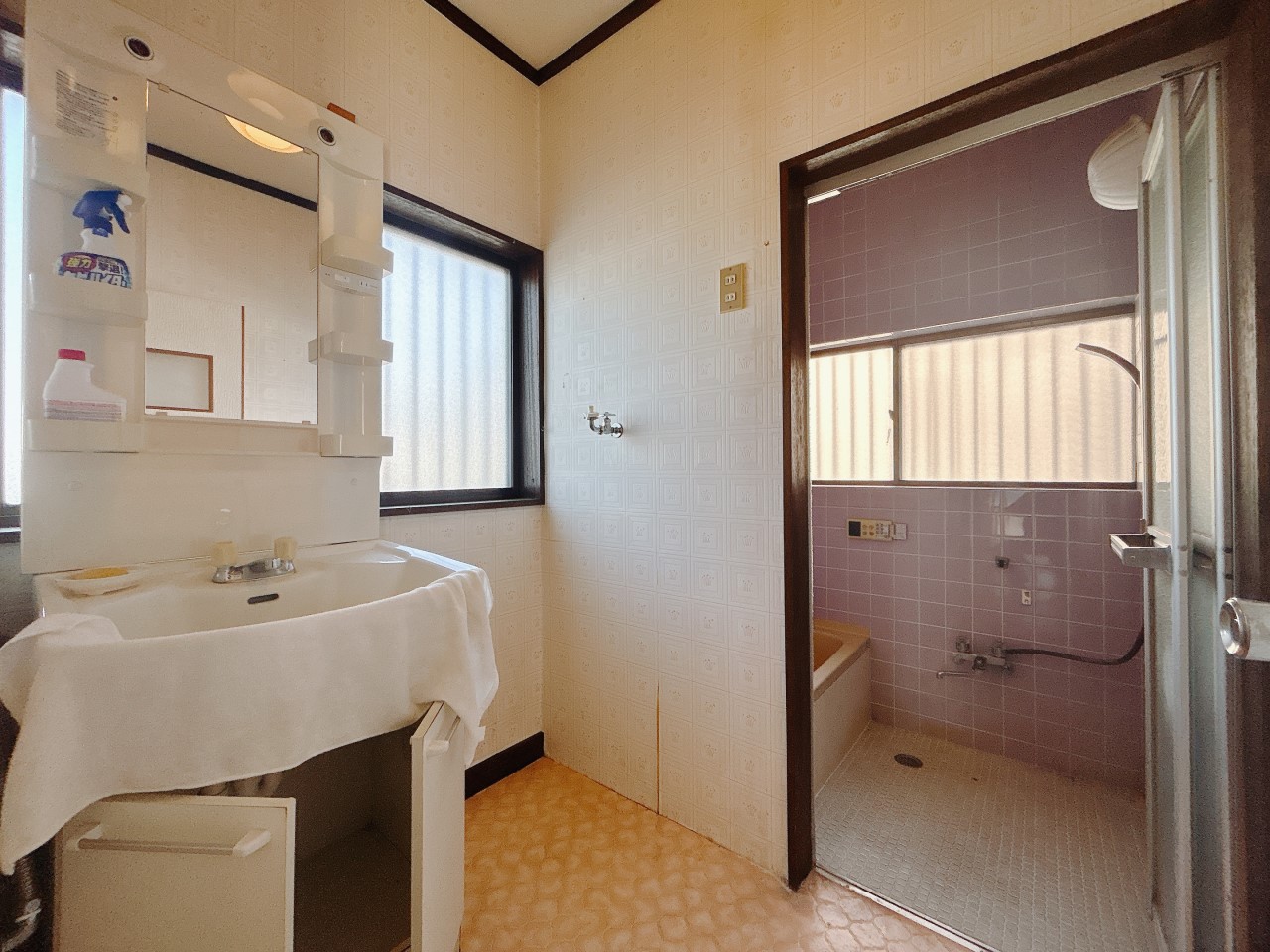 【洗面所】新しい化粧台が設置されます♪　※リフォーム前写真