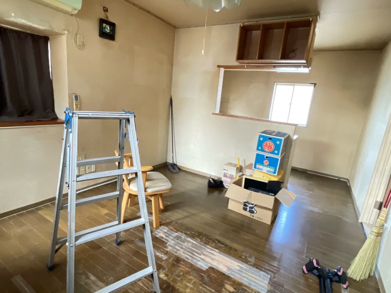 【ダイニング】※残置物は撤去致します。