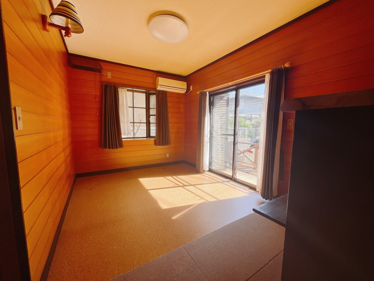 【リビング】自然光が入る明るいリビング♪ 