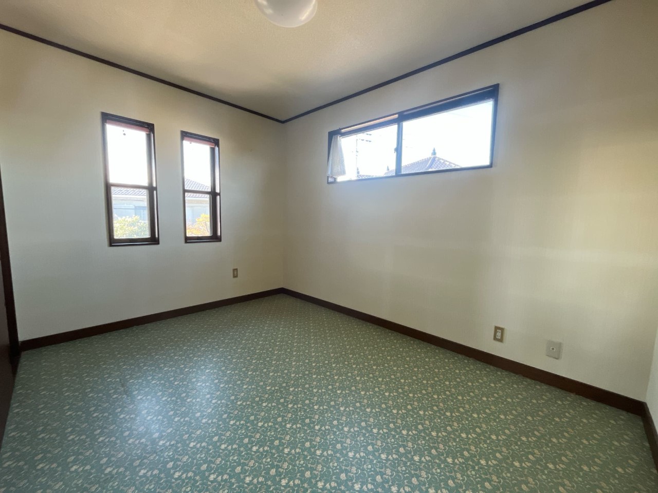 【洋室】5LDKなので、1部屋は趣味部屋にするのも良いですね♪