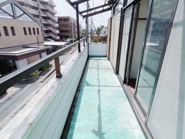 【バルコニー】日当たりの良いバルコニー♪