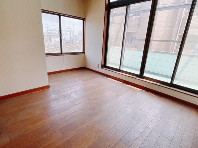 【洋室】日当たりの良いお部屋です♪
