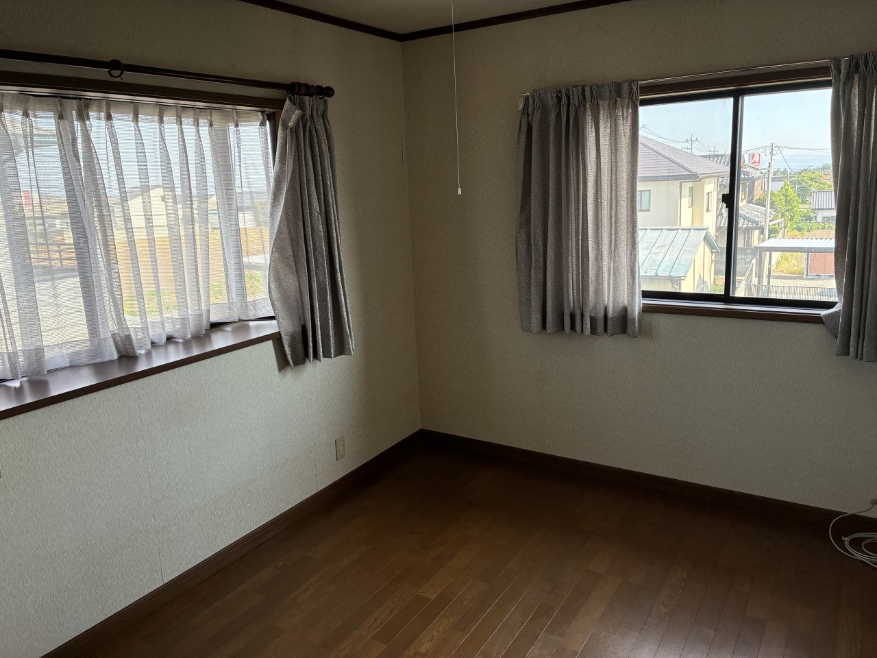 【洋室】日当たりの良いお部屋です♪