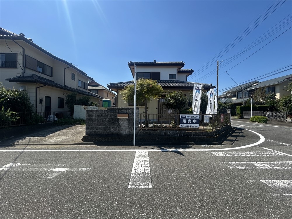*. お庭 .*　※リフォーム中写真  お庭ではBBQやガーデニングも楽しめます♪  