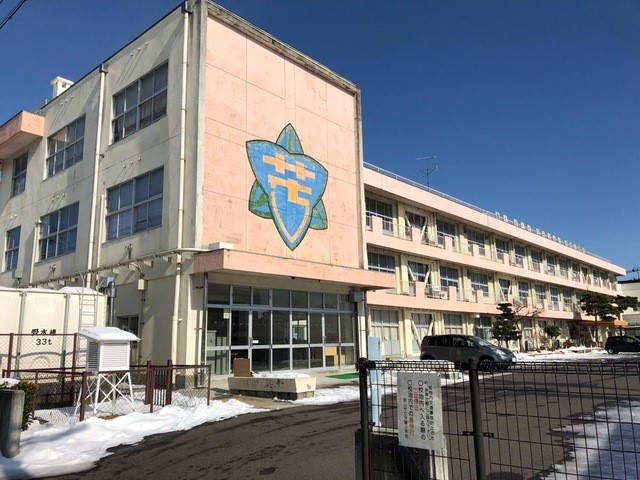 前橋市立芳賀小学校(450m)-徒歩約6分  