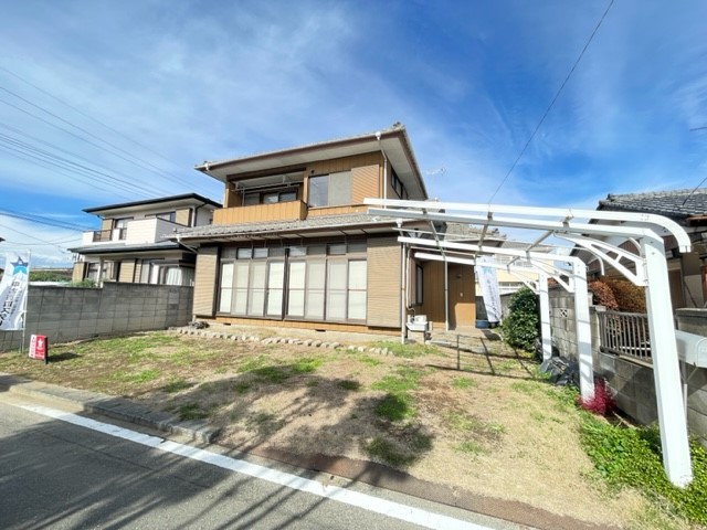 *. 外観 .*　3台駐車可能です♪