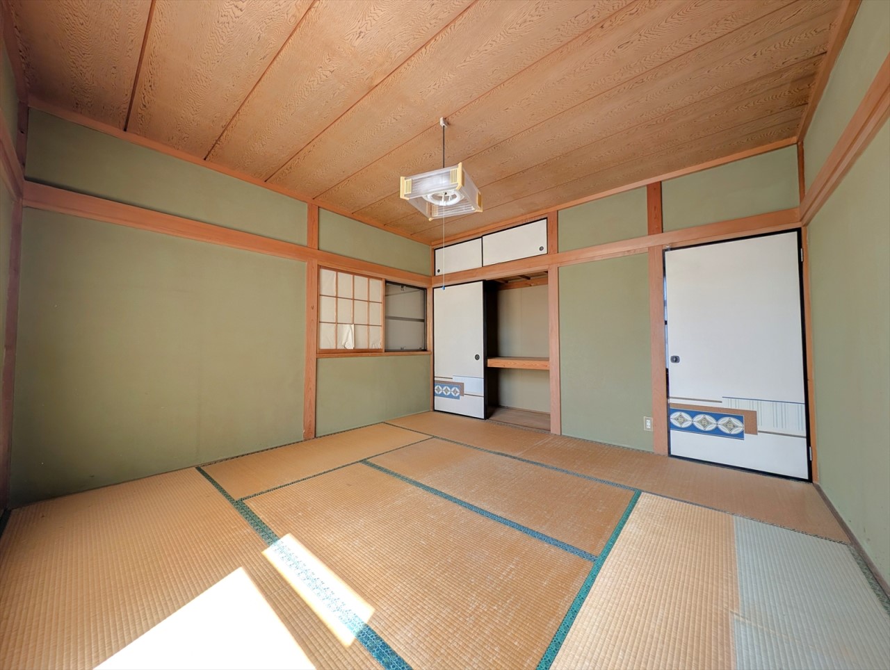 趣のある２Fの和室。のんびりごろごろ寛げます♪（※リフォーム前の写真です）