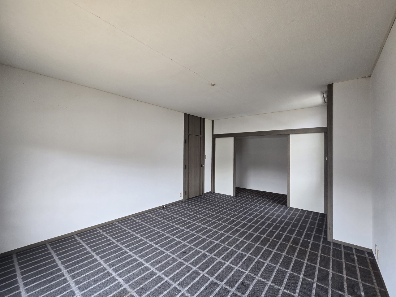 ２Fは洋室が3部屋あります♪収納もたっぷりあるので安心です♪※現況販売となります。2025.9月撮影