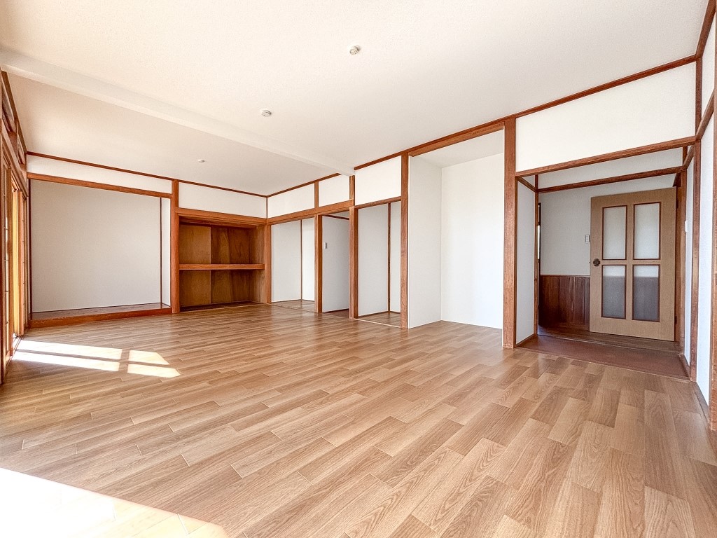 【リフォーム後　リビングダイニング】２つの洋室を1つの空間にリフォームしました♪※2026年2月撮影