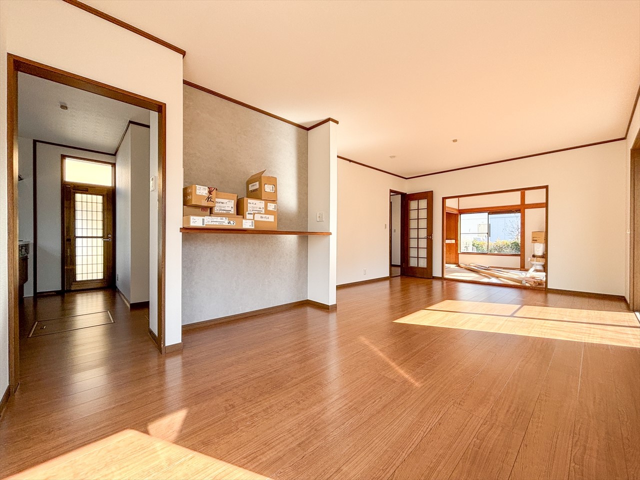 【リビング】18.5帖の広々としたLDK♪内装リフォーム中です♪※リフォーム中写真（2025年12月撮影）