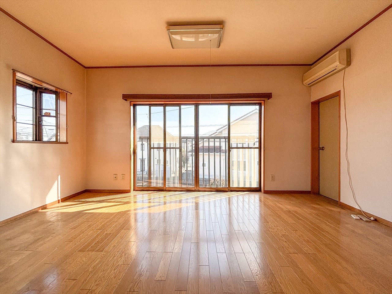 【10帖洋室】10帖洋室は第2のリビングとしても使えます♪（2026年2月撮影）