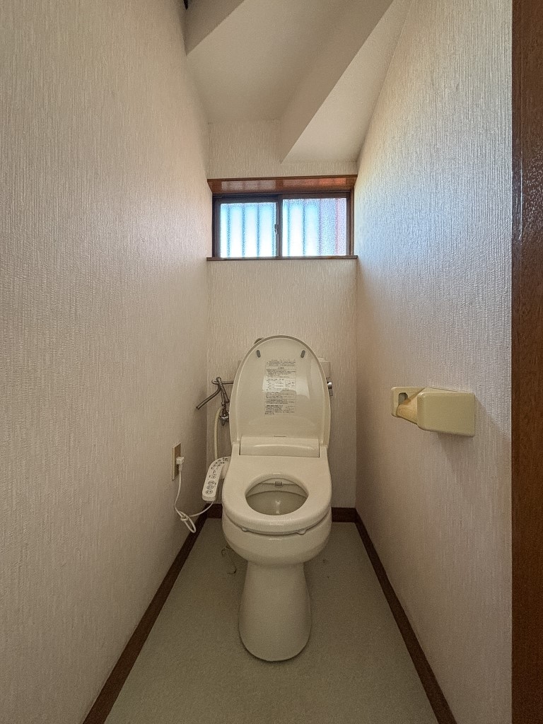 【トイレ】トイレは新品にリフォーム予定です♪（2026年2月撮影）※リフォーム前写真