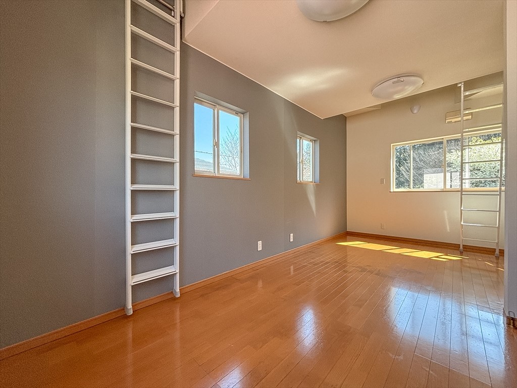 【2F9帖洋室】アクセントクロスでオシャレな洋室♪（2026年4月撮影）※リフォーム前写真