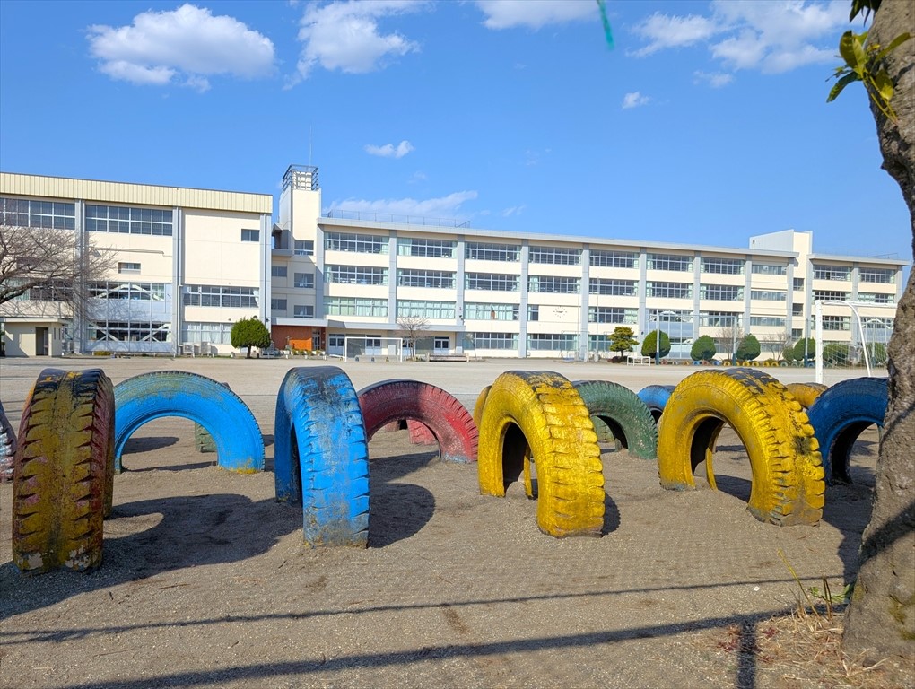 五代小学校(1000m)-「豊かな心と健康な体をもち，知性と創造性に富む実践力のある子供の育成」を教育目標とする小学校です♪