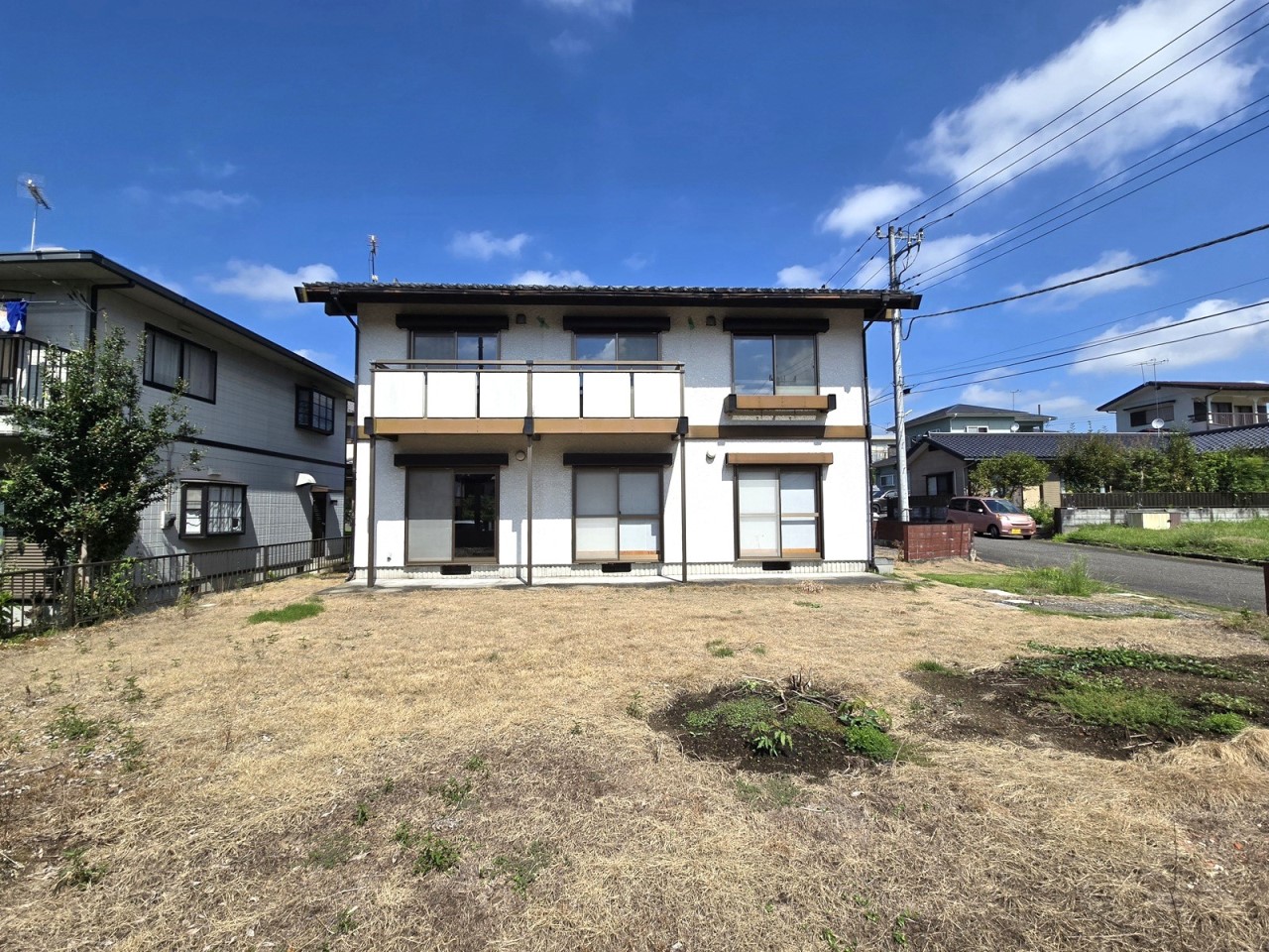 家庭菜園やガーデニング、ドックランなどに活用できる広いお庭付です♪※現況販売となります。2025.9月撮影